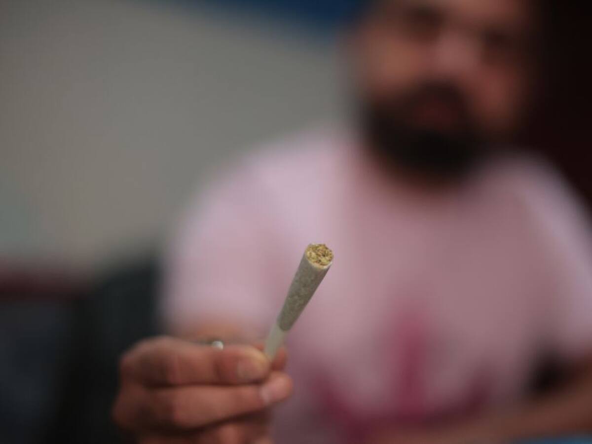 Legisladores de N. York llegan a trato para legalizar marihuana recreativa