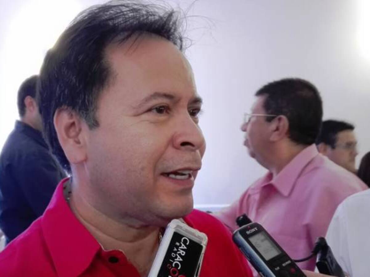 “No hay orden para retirarme de la gobernación”: William Villamizar