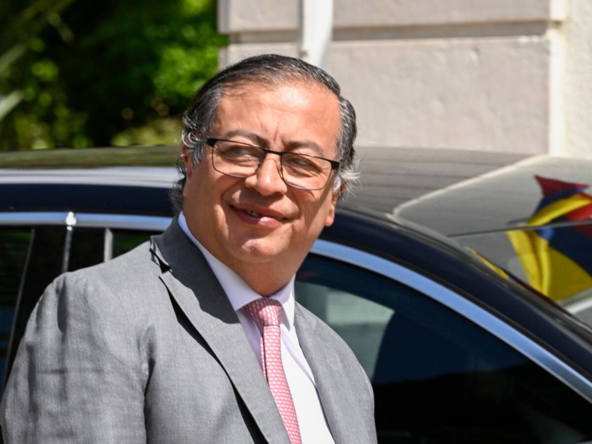 Al Oído: “Rubias hermosas bien buenas” y más perlas de Petro en Plaza pública