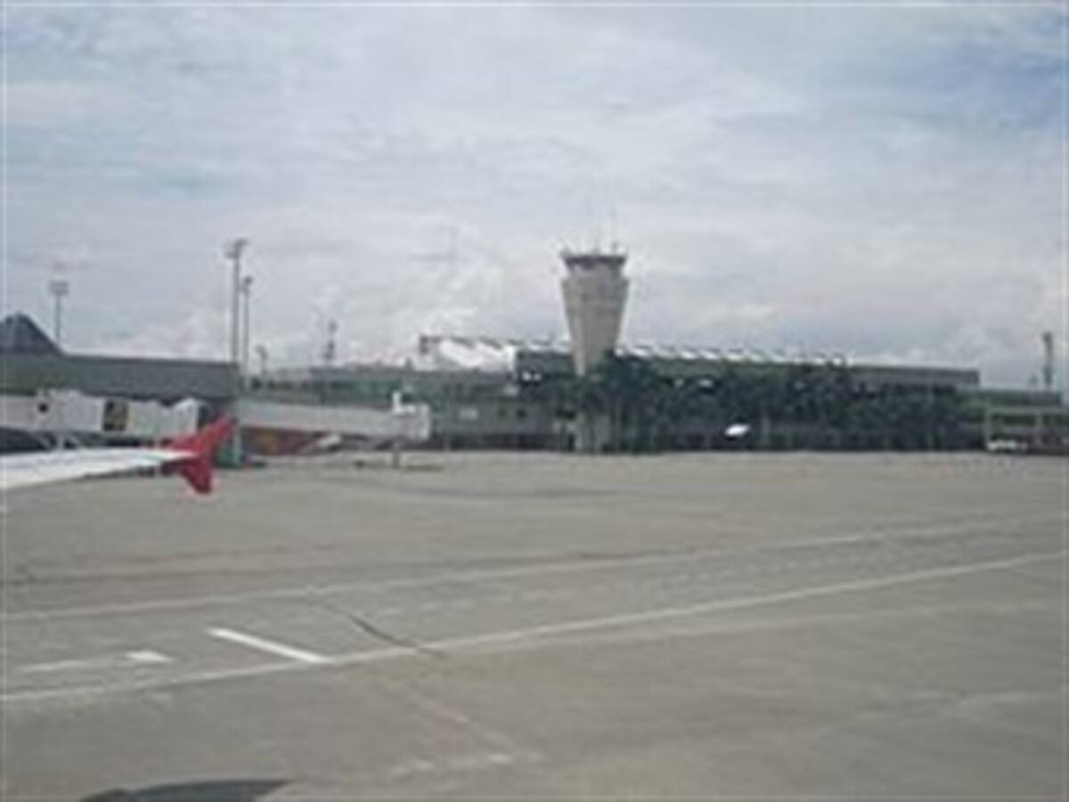 Habitantes de Timbiquí, Cauca, retienen avión comercial