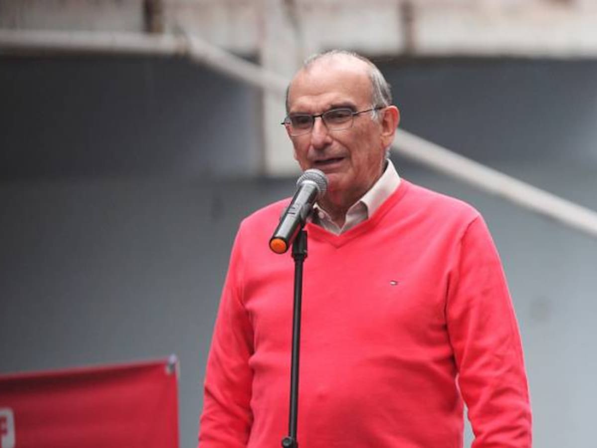 No debe haber negociación con grupos criminales: De la Calle