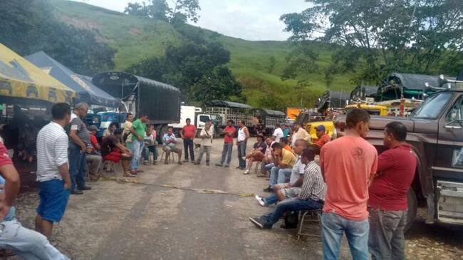 En Norte de Santander, los camioneros mantienen concentraciones en la vía la Soberanía.