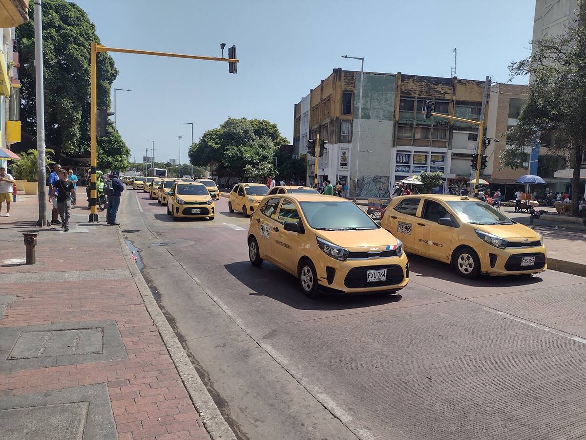 “Dónde están que allá les caigo”: Dumek a taxistas que convocaron protesta