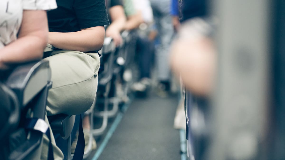 Abrí los ojos y escuché gritos, fue una caída libre de segundos: pasajero de Air Europa