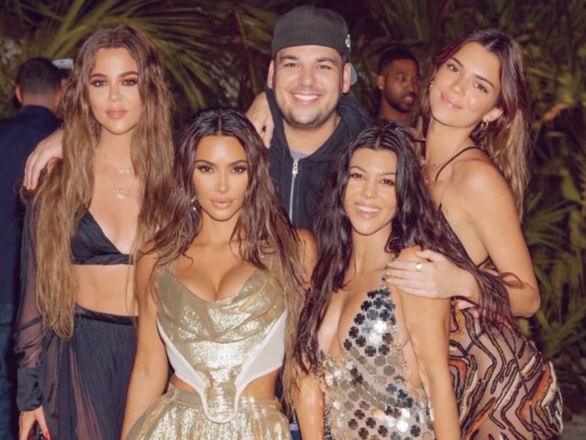 Excéntrica fiesta de Kim Kardashian termina en mensaje de humildad