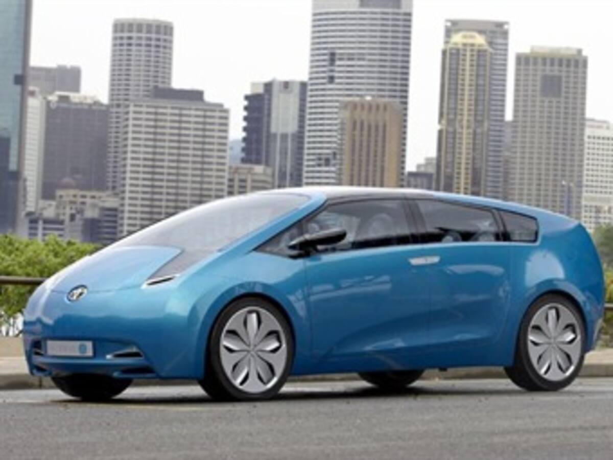 Toyota muestra dos nuevos autos ecológicos en el Salón de Detroit