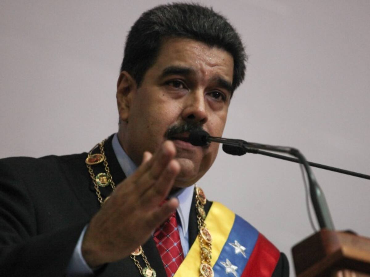 Maduro en contra de carreras universitarias que no sumen al "desarrollo"