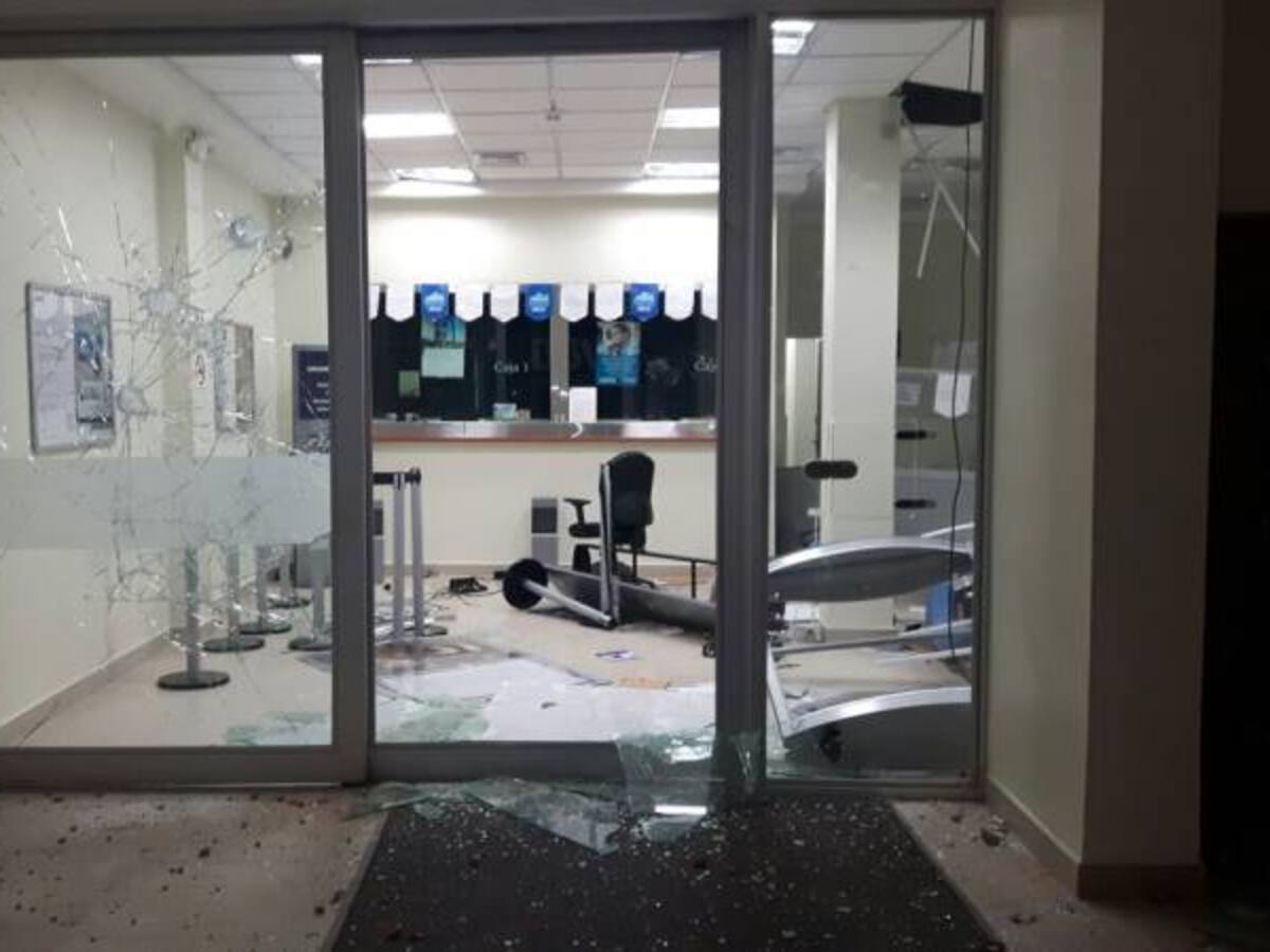 Fuertes disturbios en Albania deja una persona muerta y destrozos en la Alcaldía