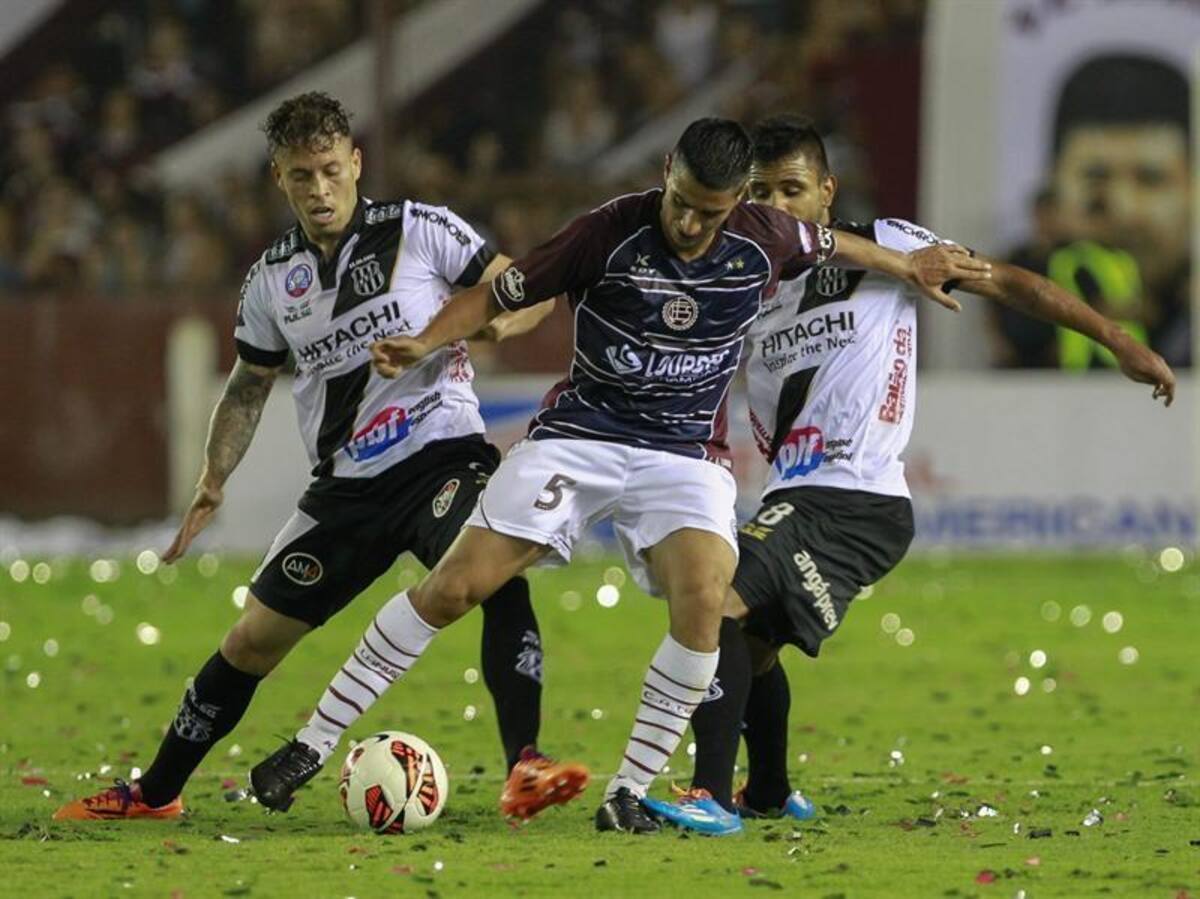 Lanús alcanzó su segundo título internacional, al derrotar a Ponte Preta en la final de Copa Sudamericana con marcador global 3-1. El 'granate' había sido campeón de la Copa Conmebol en 1996.
