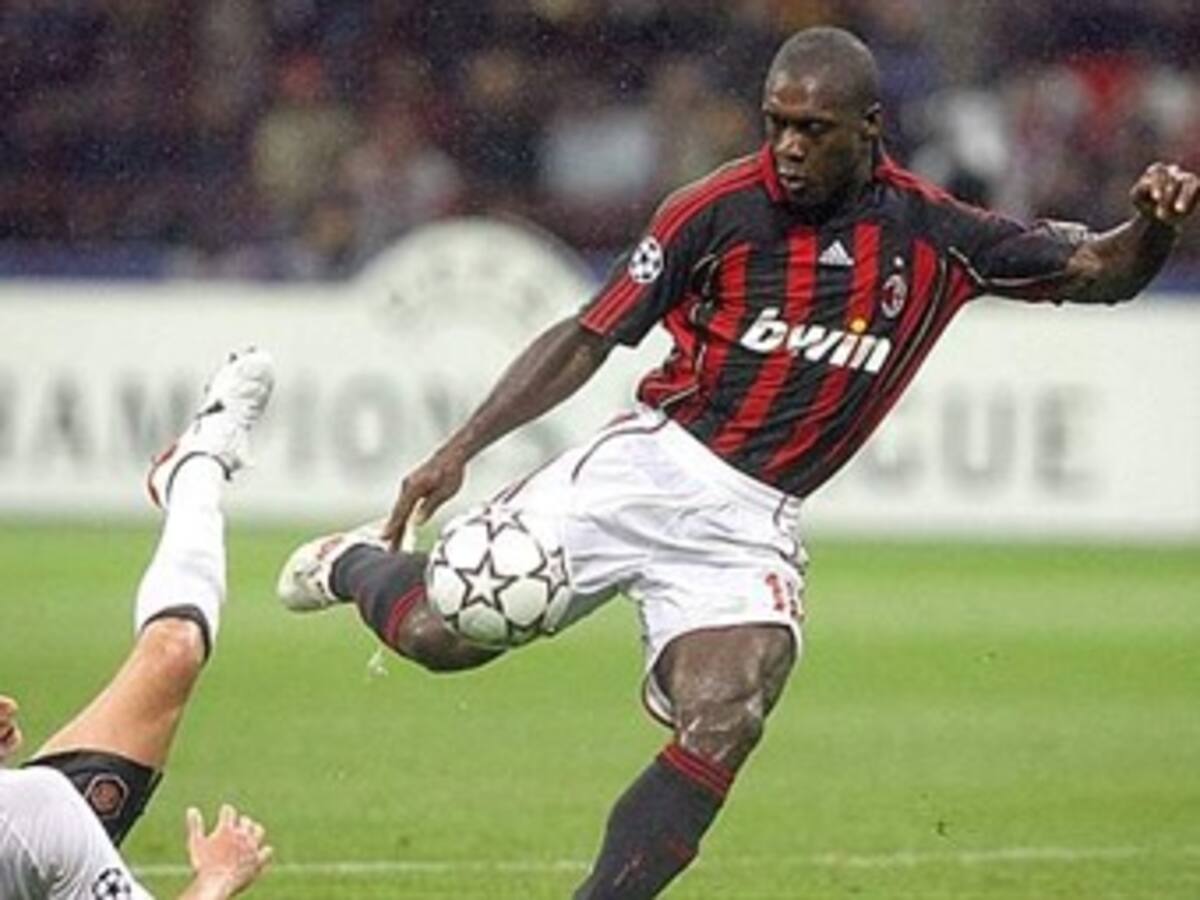 El holandés Clarence Seedorf renueva un año su contrato con el Milán