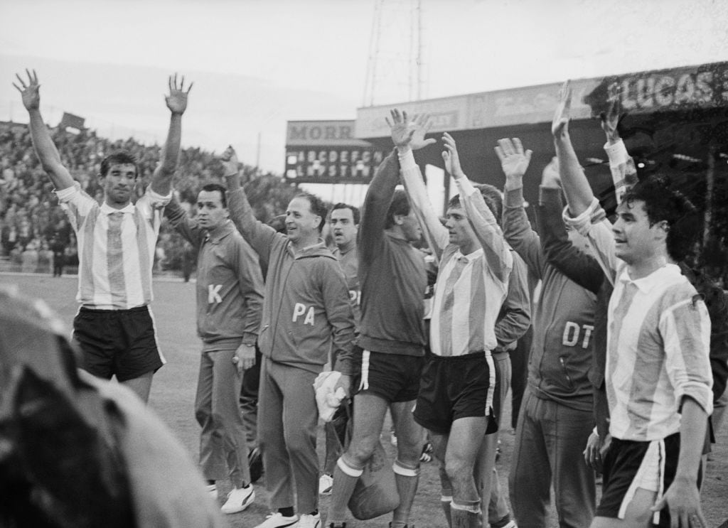 Imagen del duelo entre Argentina y España por el Mundial de 1966 / Getty Images
