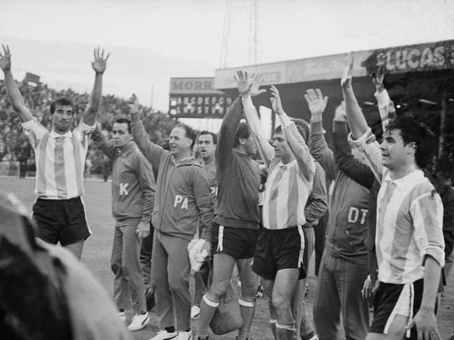 Imagen del duelo entre Argentina y España por el Mundial de 1966 / Getty Images