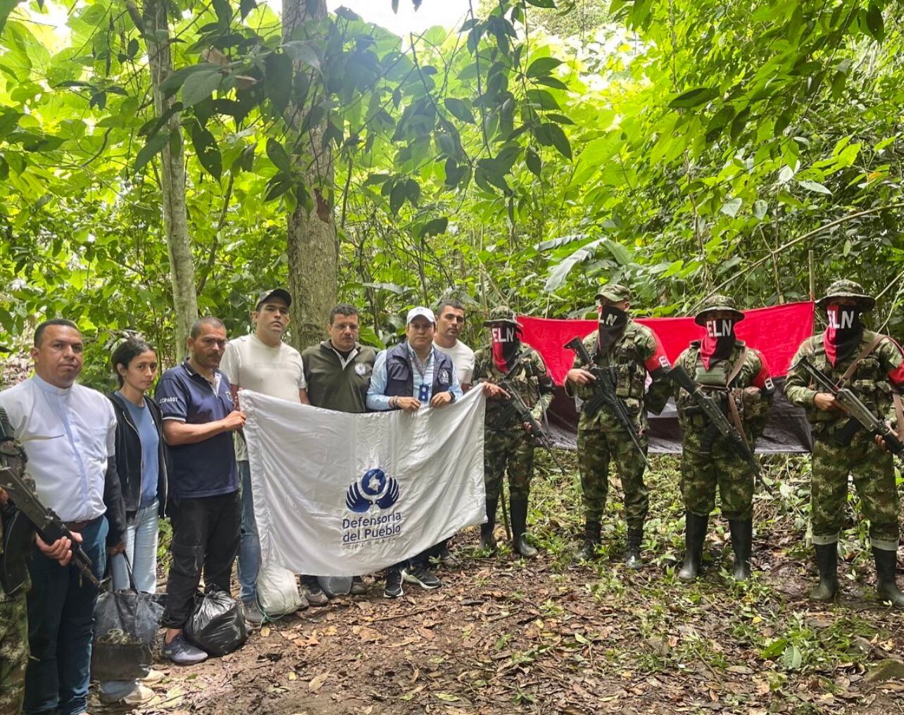 ELN libera cinco personas en el sur de Bolívar