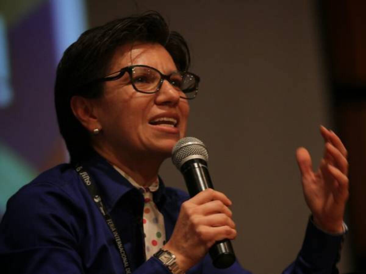 La Corte Constitucional parece una bancada de ñoños: Claudia López