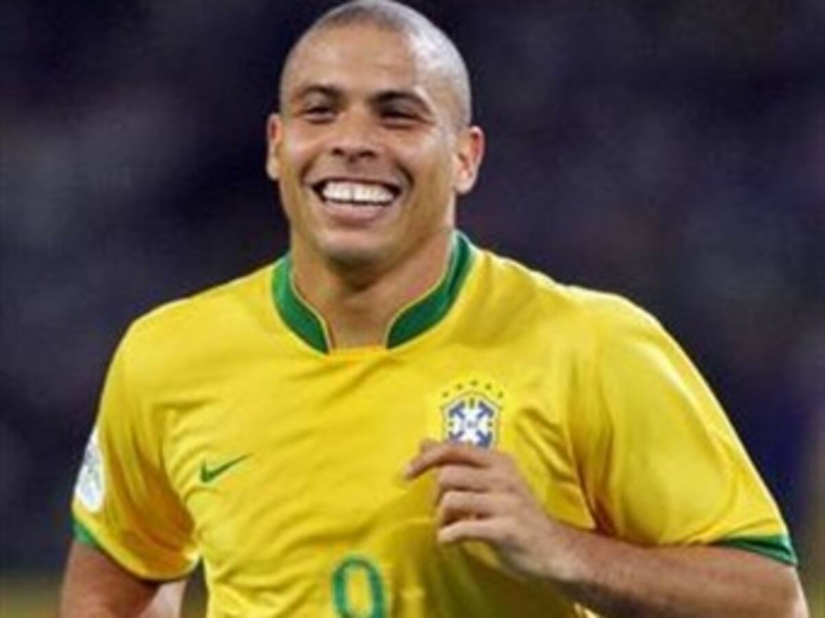 Ronaldo admite interés en dirigir fútbol brasileño tras era Teixeira