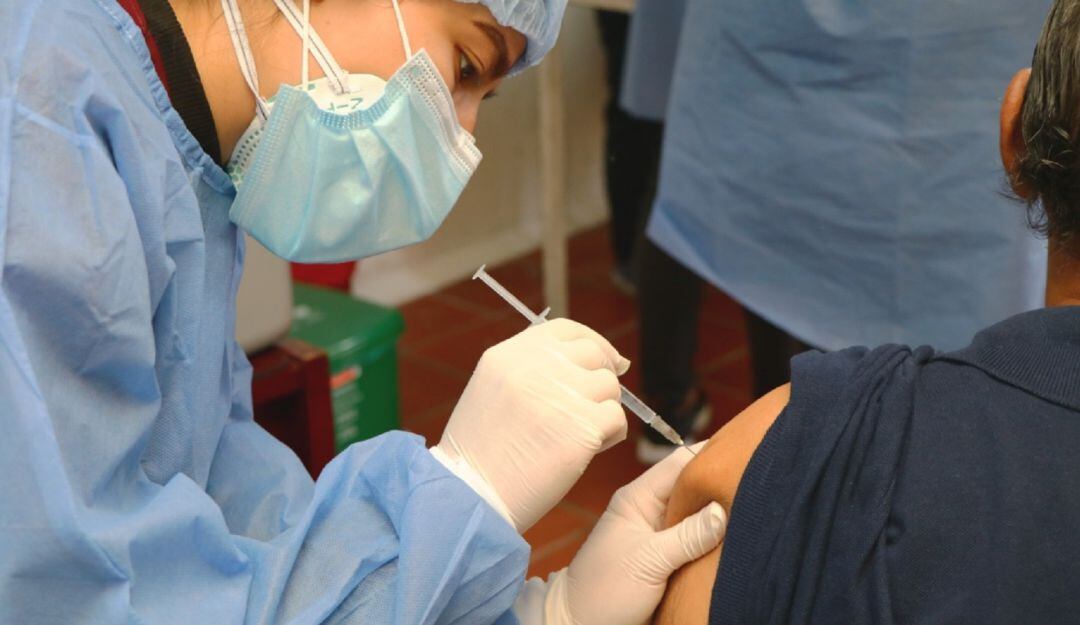 La ciudad registra una cobertura en dosis de refuerzo del 27,8% y lo exigido por el Gobierno es del 40%