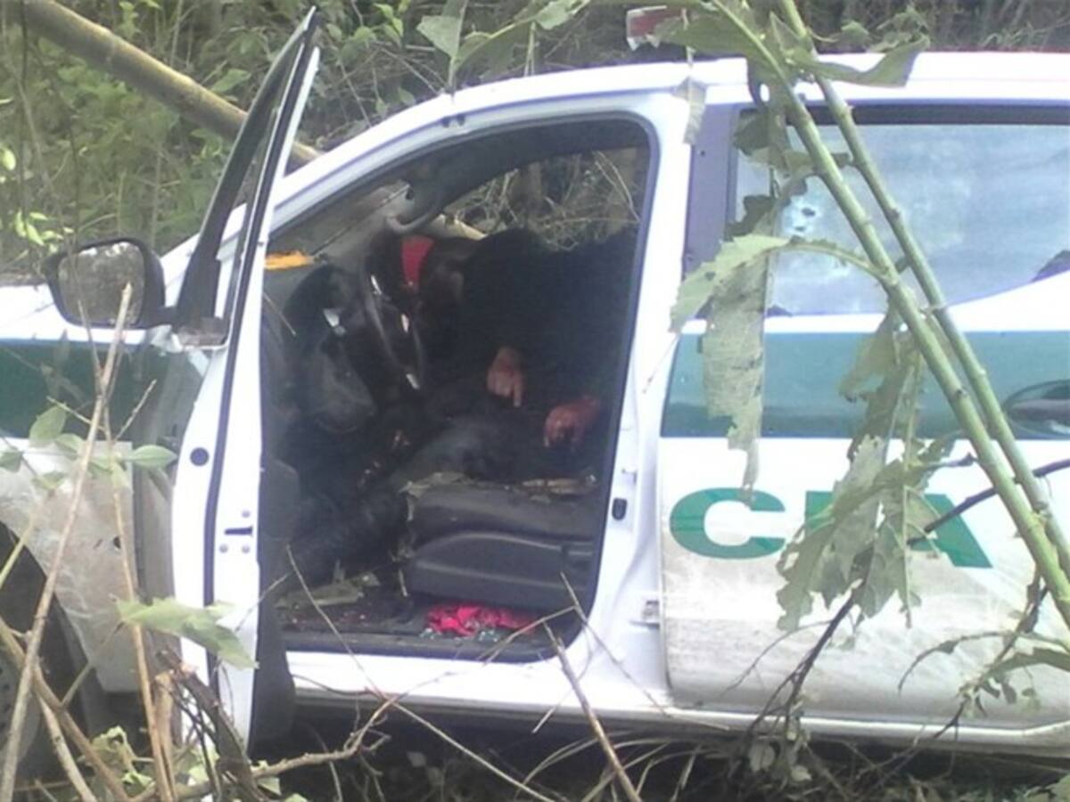 Emboscada a una patrulla deja tres policías muertos en Cauca