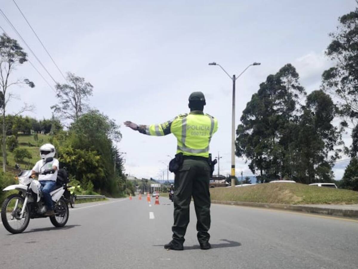 Con Policías infiltrados descubren servicios clandestinos de transporte