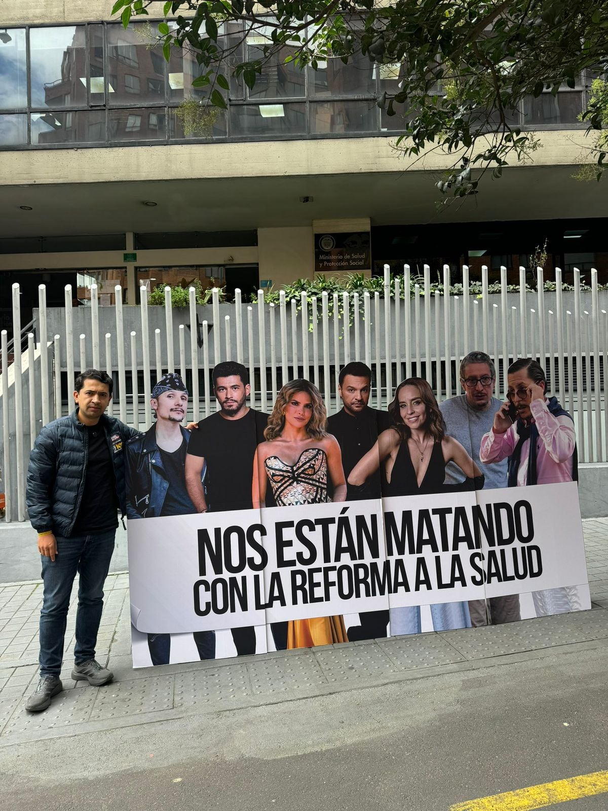 Daniel Briceño haciendo campaña política