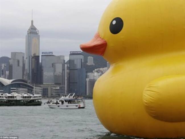 Un pato de goma gigante recorre varias ciudades del mundo