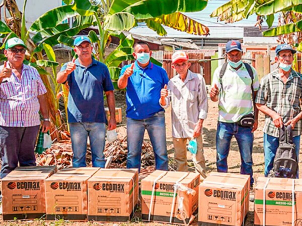 Agricultores bolivarenses recibieron equipos del gobierno nacional