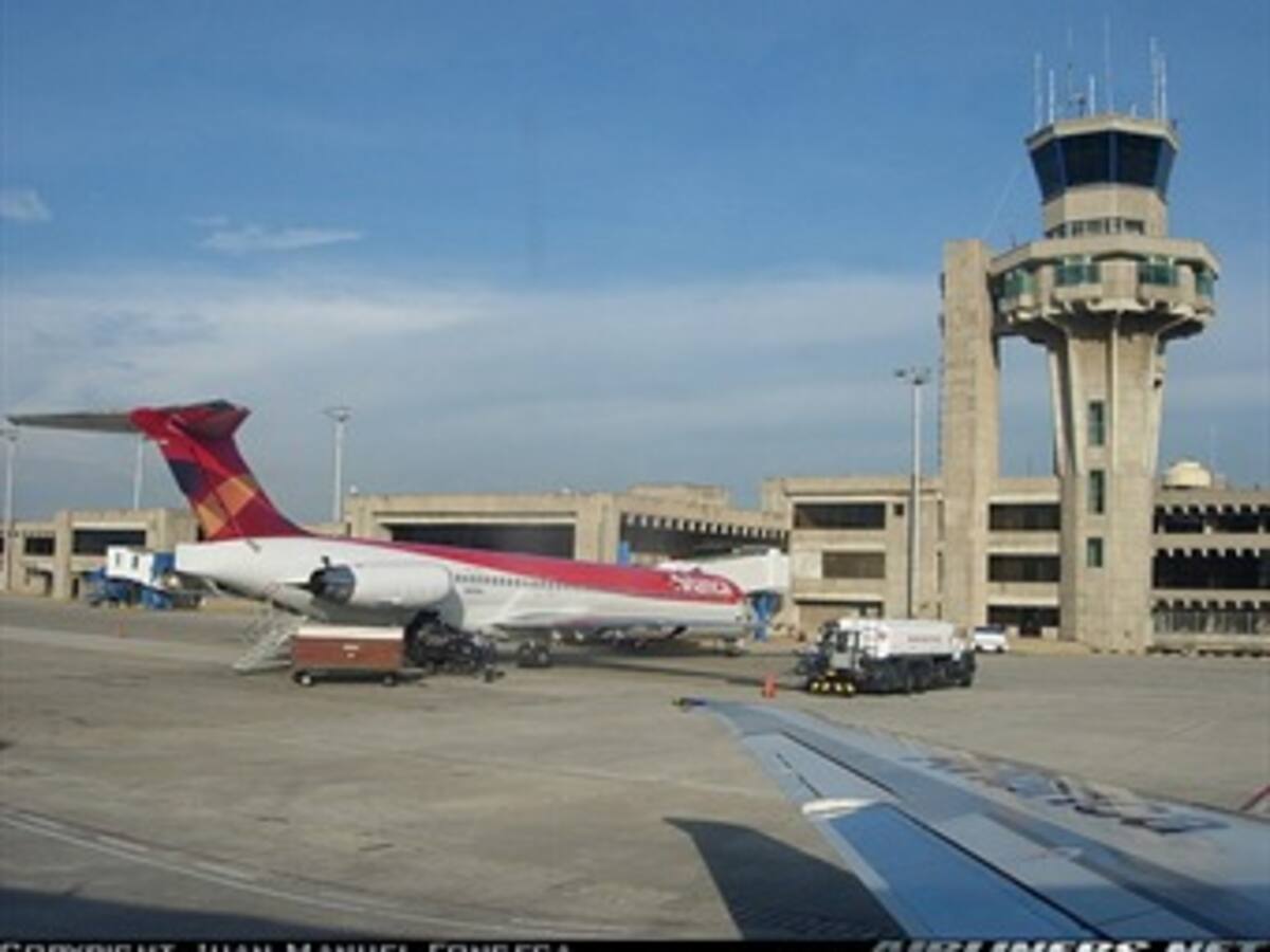 Falla del sistema controlador de vuelos en el aeropuerto de Barranquilla no representa riesgo para operación aérea