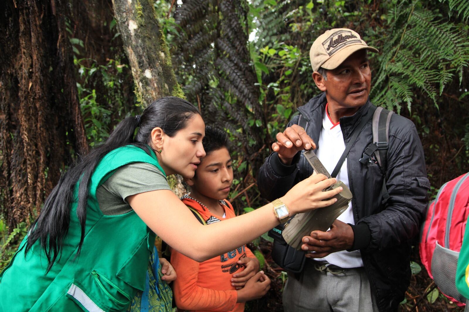 Además con las cámaras trampa se han podido monitorear 14 grupos poblacionales de oso andino, permitiendo identificar un total de 165  individuos.