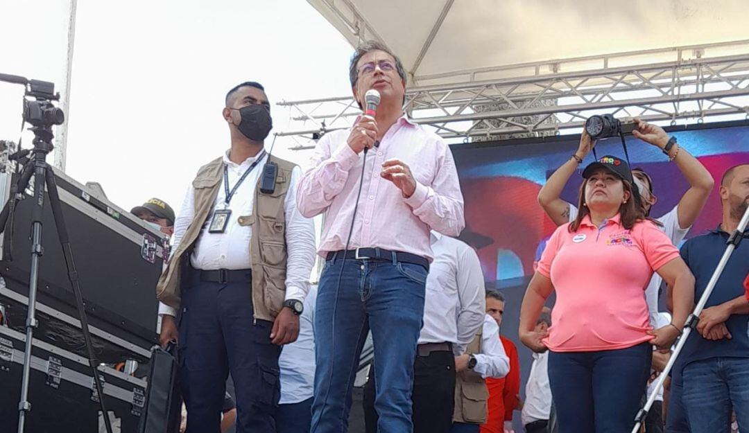Gustavo Petro en su única visita en campaña presidencial al Quindío