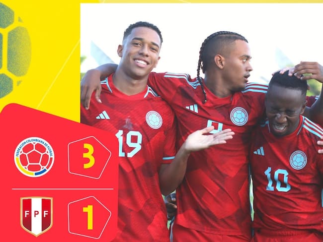 Los jugadores de la Selección Colombia festejan uno de sus tres goles ante Perú / Twitter: @FCFSeleccionCol.