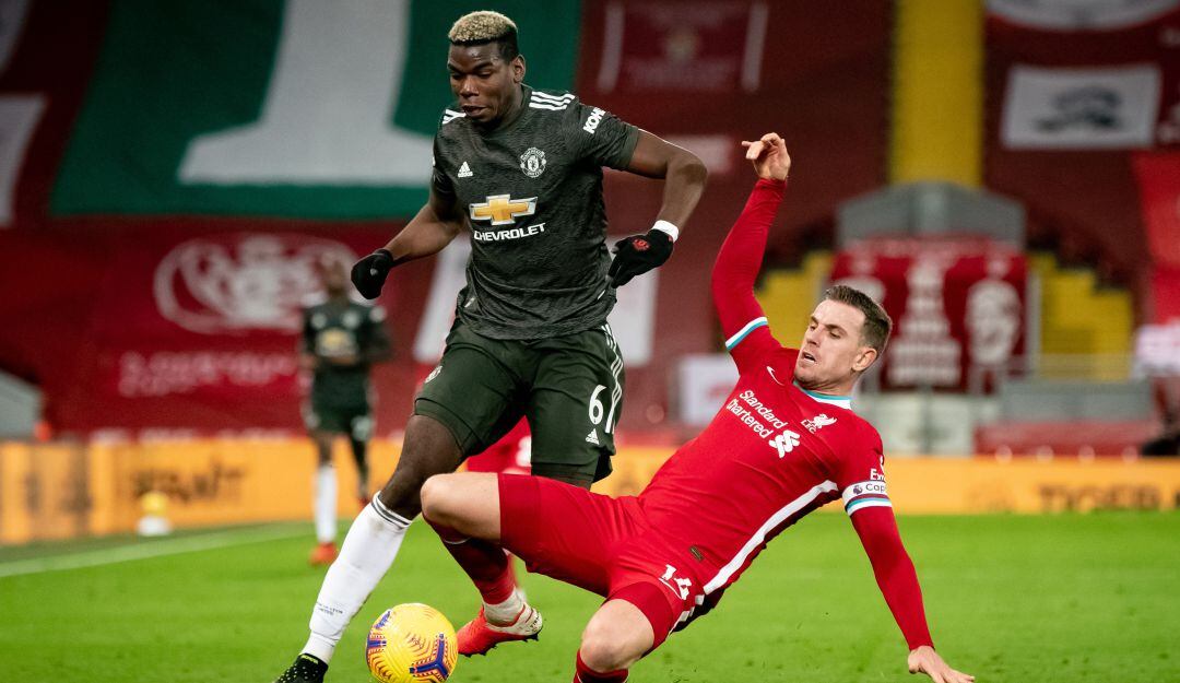 Liverpool y Manchester United empataron 0-0 en el clásico del fútbol inglés.