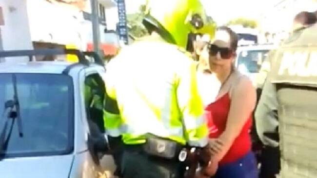 Mujer involucrada en hecho.