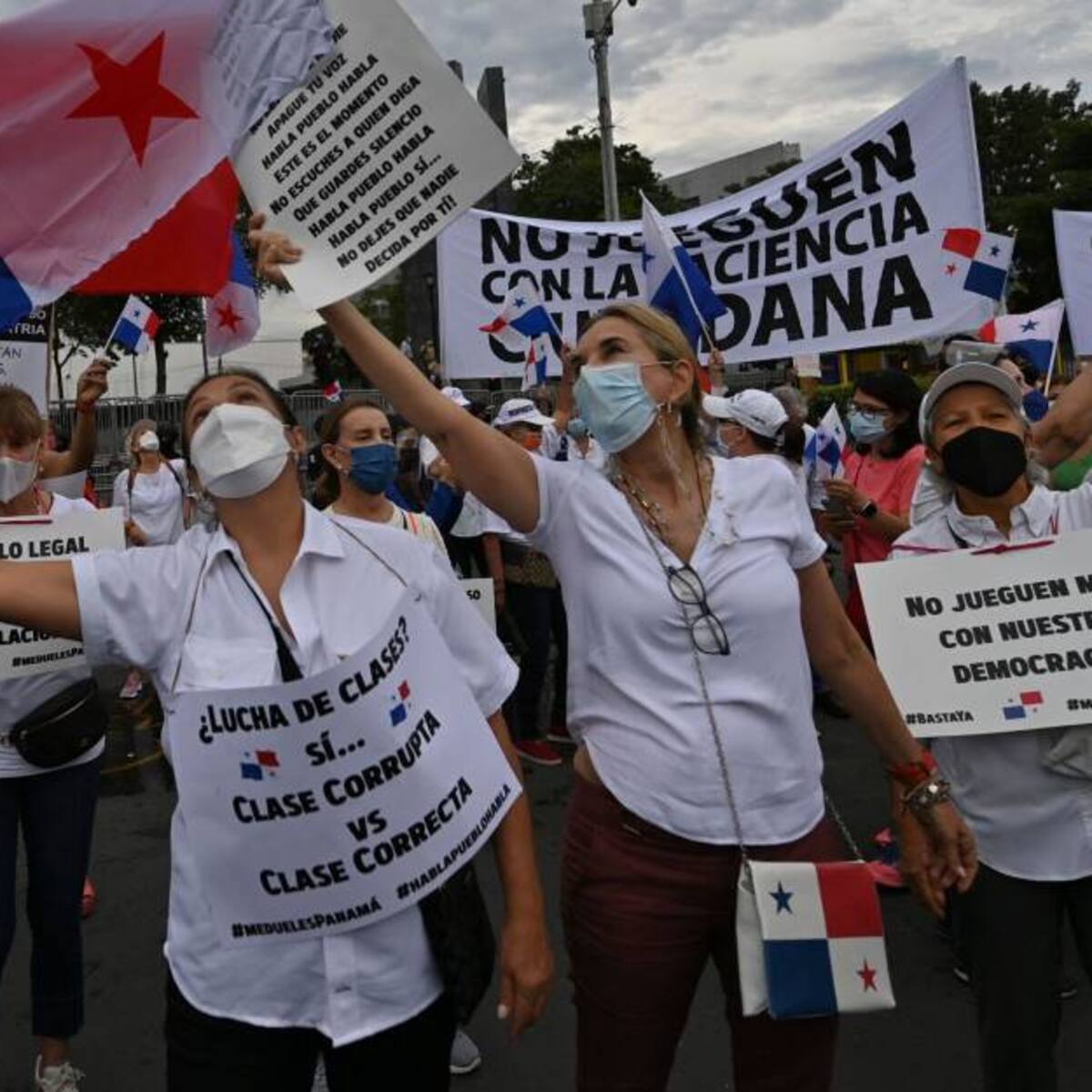 Docentes declaran paro indefinido en Panamá por alza de gasolina en el país