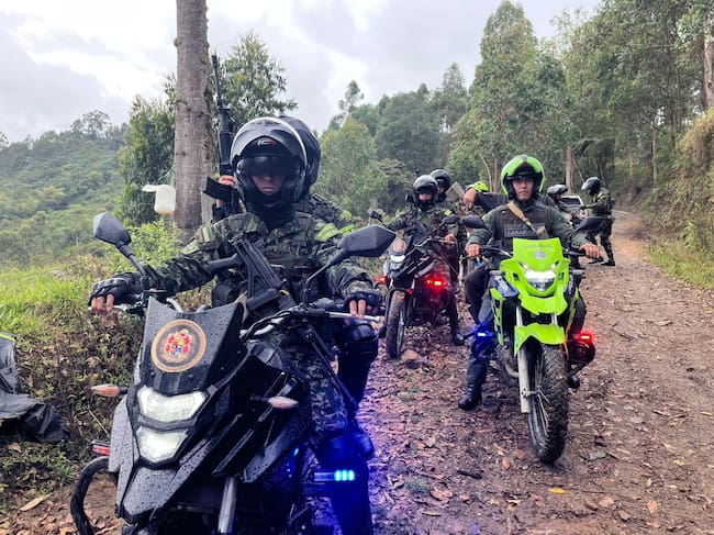Patrullajes conjuntos entre Policía y Ejército en zona rural del Quindío Foto: Cortesía Octava Brigada del Ejército