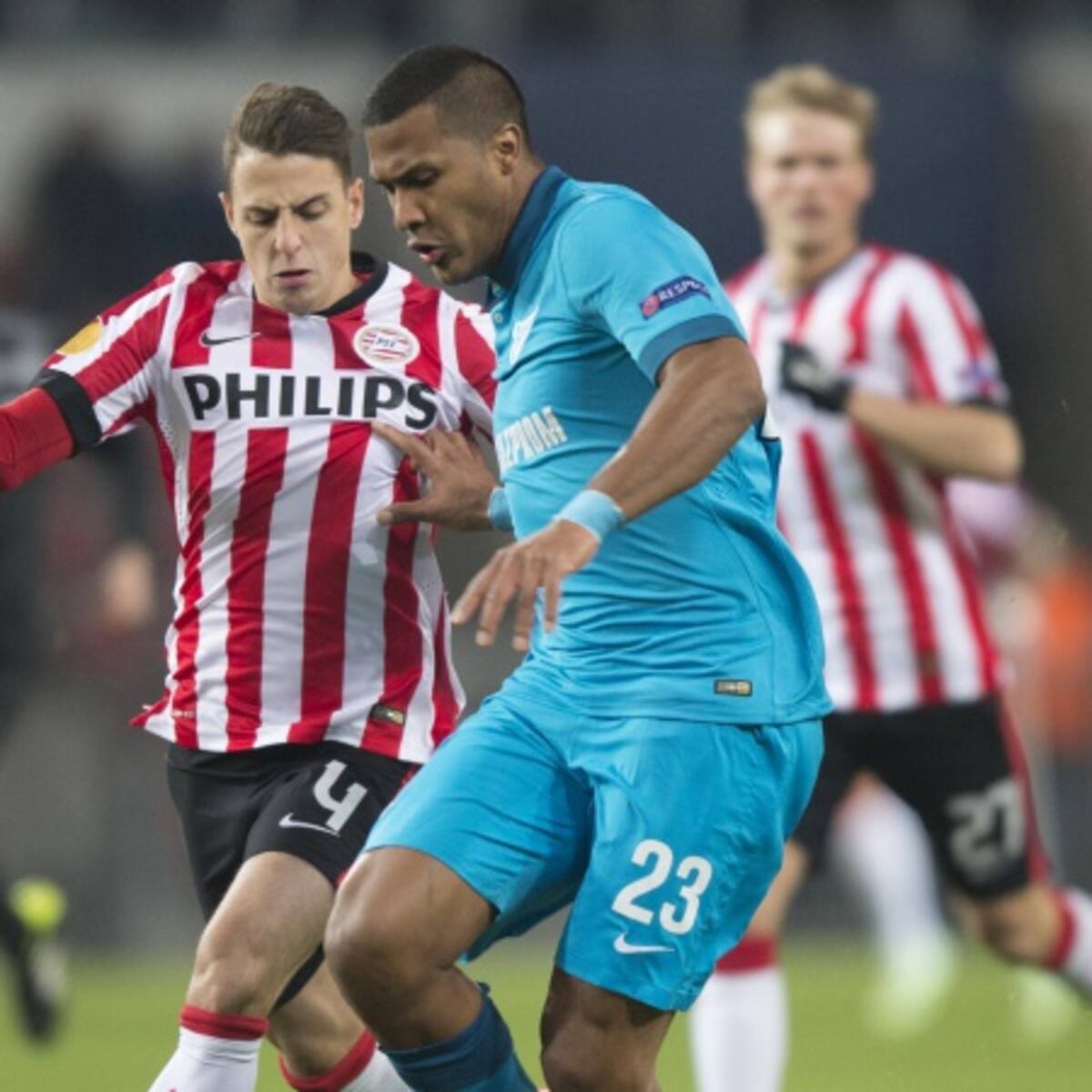 Santiago Arias anota en la victoria 3-1 del PSV sobre el Utrecht