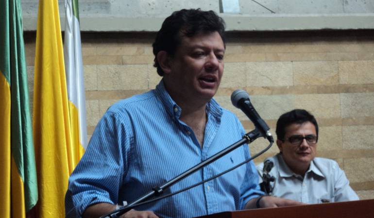 El también periodista dijo que la solución de fondo es el metro subterráneo ya para Bogota.