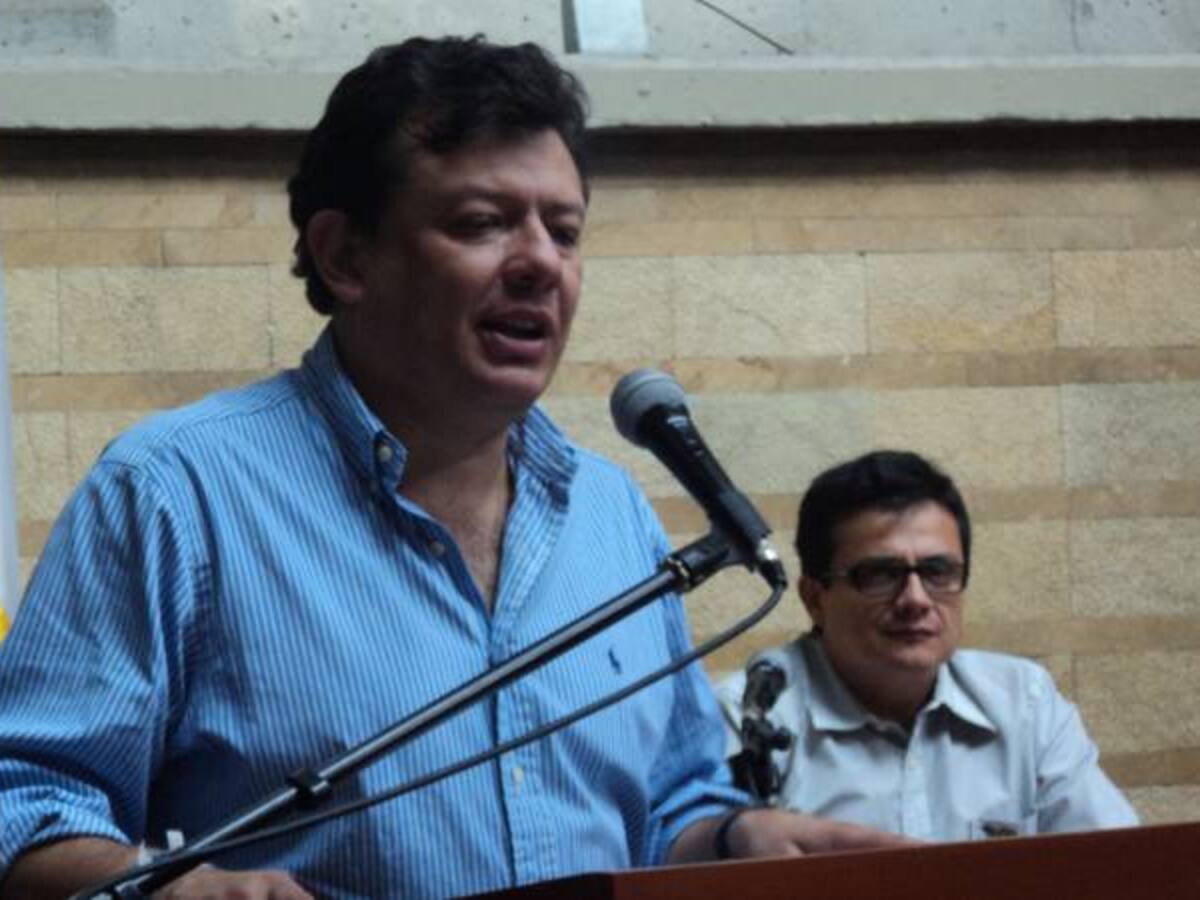 Voy a demandar al alcalde de Bogotá y al secretario de seguridad: Hollman Morris