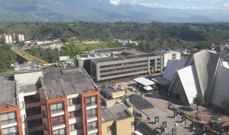 Todos los días Escuche la información local en Caracol Radio 5:45, 6:48, 7:48 y 8:45 a.m.