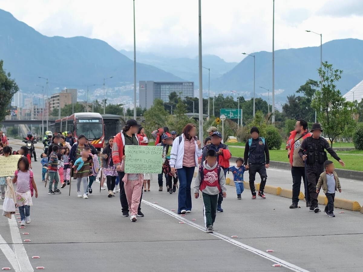 Denuncian la presencia de niños en manifestación Emberá en Bogotá