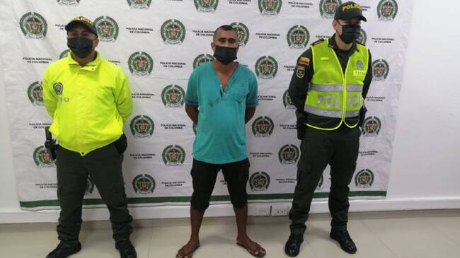 El sujeto aprovechaba los momentos en que la niña llegaba su casa a jugar con otros niños para abusar de ella