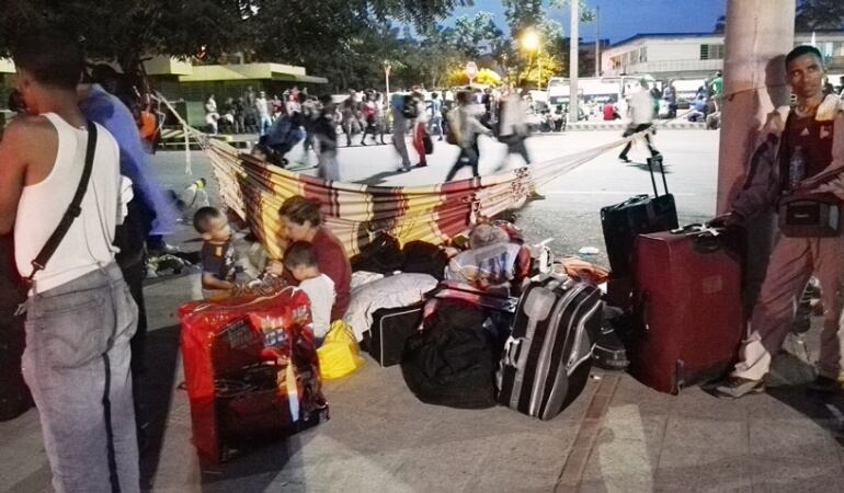 Familias venezolanas en la frontera