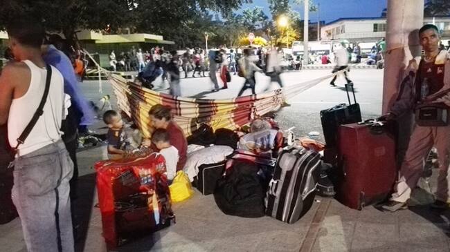 Familias venezolanas en la frontera