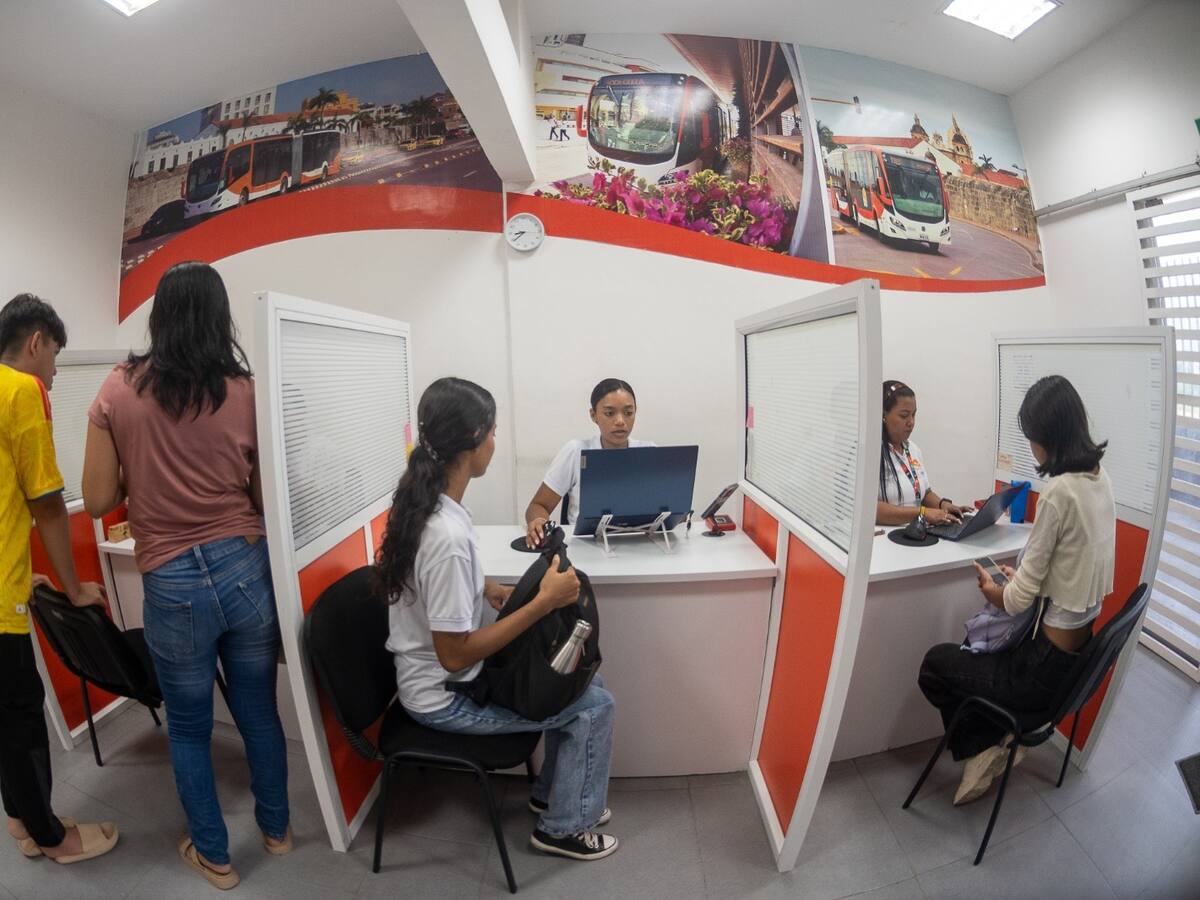 TransCaribe inició validación de tarjetas para universitarios beneficiados con tarifa diferencial