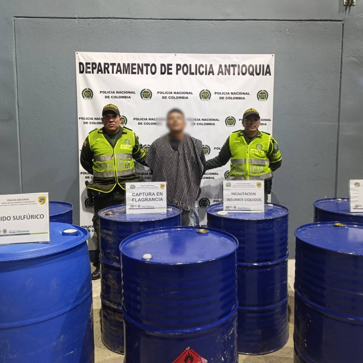 ¿Para dónde iban 380 galeones de insumos químicos incautados en vías de Antioquia?