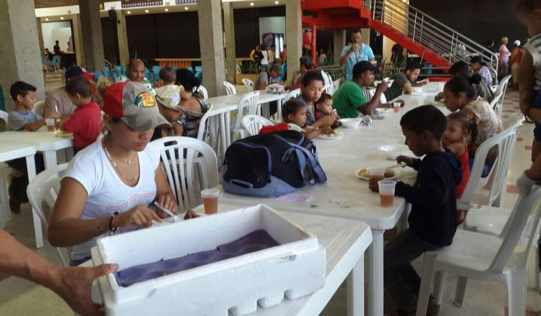 Plazoleta de comida habilitada para los venezolanos.