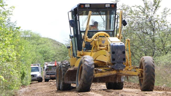 Inician atención de la vía hacia el Relleno Sanitario de Neiva.