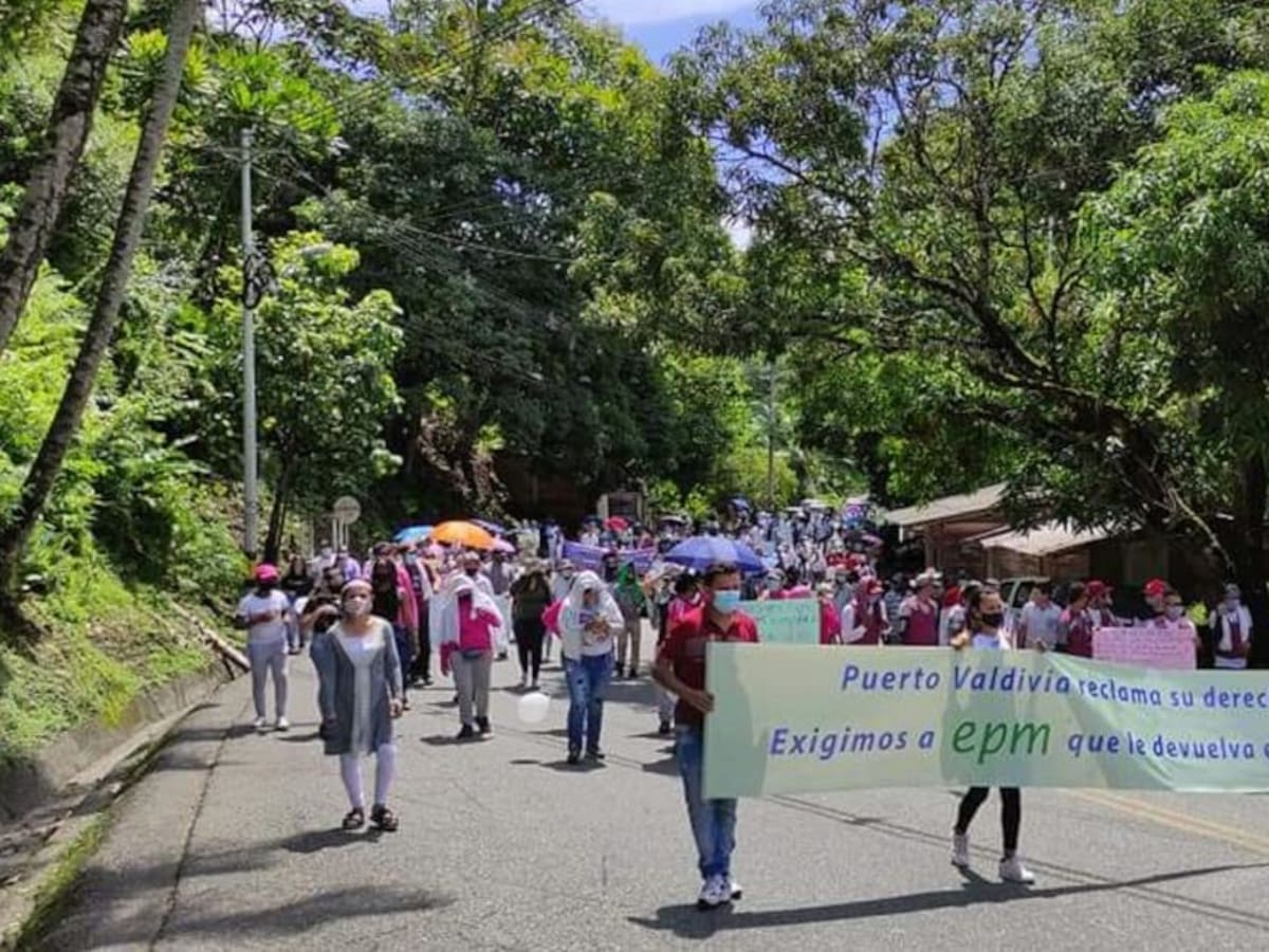 Víctimas de Hidroituango marchan para pedir la reconstrucción del hospital