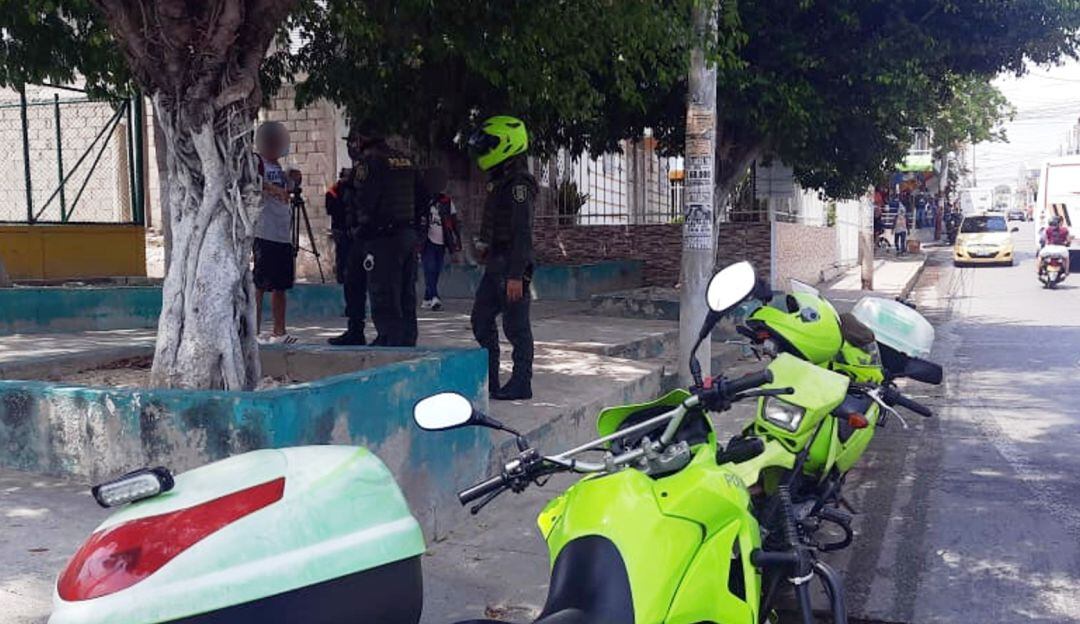 Una persona fue detenida por estos hechos mientras que otra es buscada por las autoridades