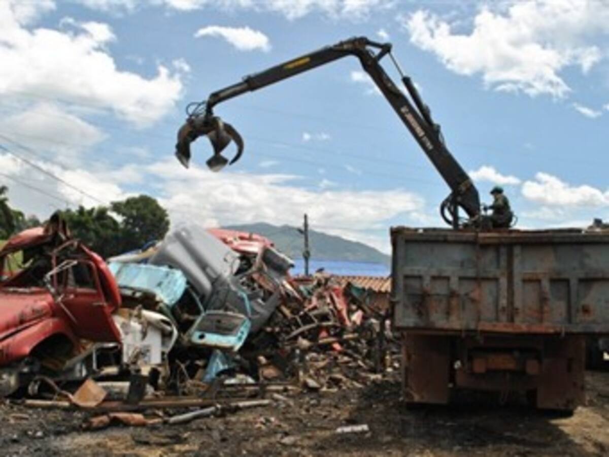 Vehículos incautados por Fiscalía deben chatarrizarse: Asopartes
