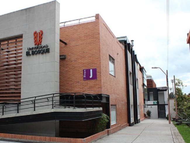 Universidad El Bosque recibe acreditación de institución de alta calidad