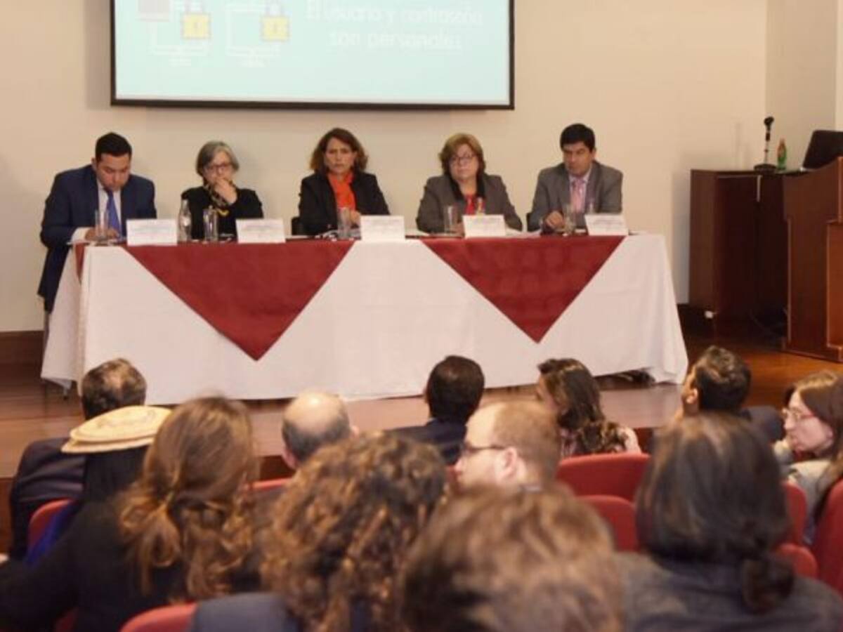 Presentarán proyecto de ley para bajar salarios a congresistas